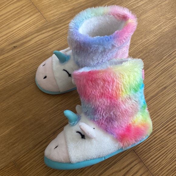 Totes Unicorn Animal Girls Kids Warm Soft Lightweight Boot Slipper Size 13-1 - Picture 3 of 4